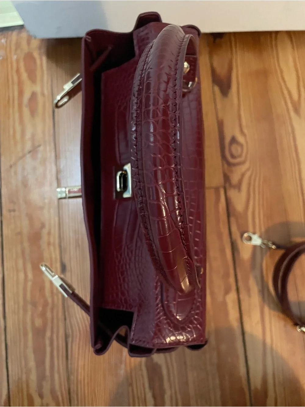 Victoria Hyde London Women's Burgundy Croc-Embossed Top-Handle Bag